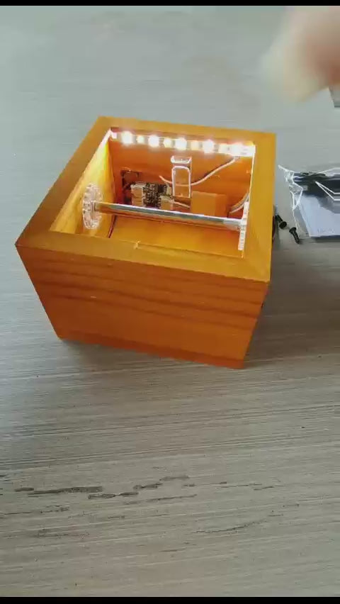 Hand-Cranked Animation Box, Personalized Mechanical Picture Flipper